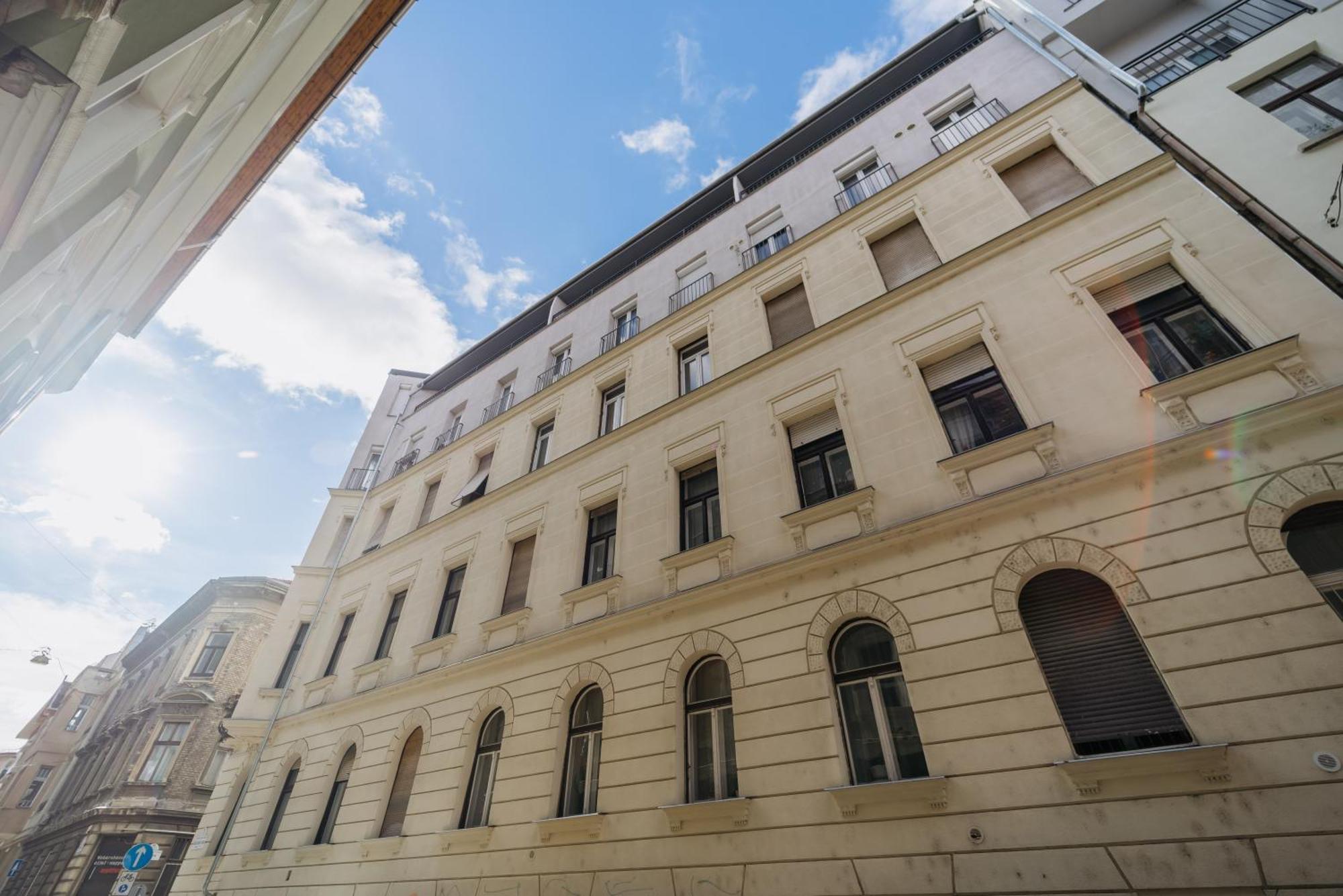 Olive Eden Apartment Budapest Luaran gambar